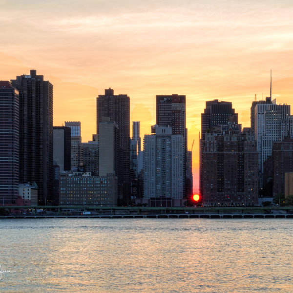 MANHATTANHENGE